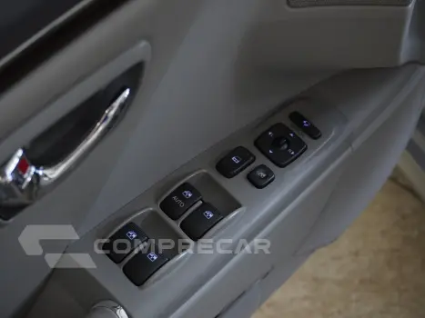 AZERA 3.3 MPFI GLS SEDAN V6 24V GASOLINA 4P AUTOMÁTICO
