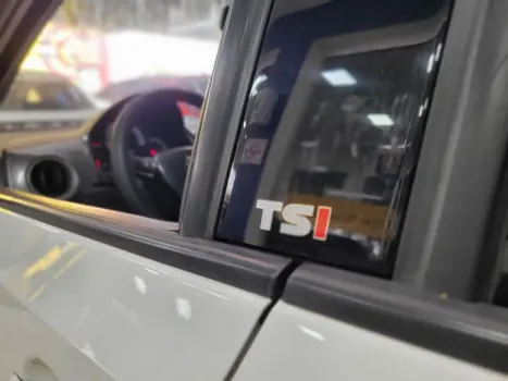 up! cross 1.0 TSI Total Flex 12V 5p