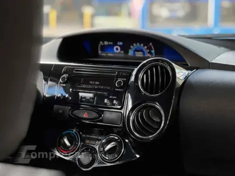 ETIOS 1.5 X PLUS SEDAN 16V FLEX 4P AUTOMÁTICO