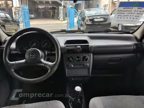 Corsa Sedan 1.6 GLS 4P