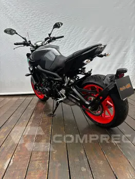 YAMAHA MT-09