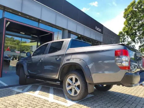 TRITON 2.4 Biturbo CD HPE 4X4