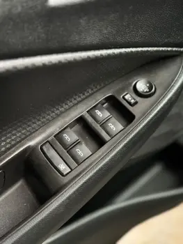 ONIX SEDAN Plus LTZ 1.0 12V TB Flex Mec.