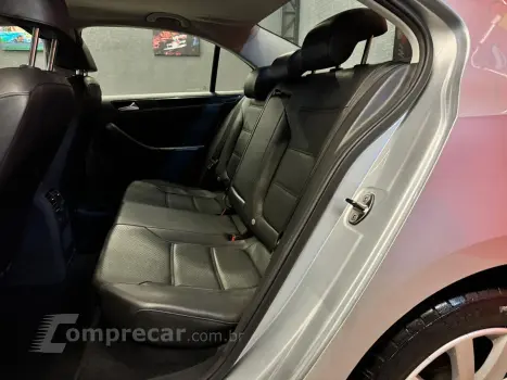 Jetta 2.0 Comfortline Flex 4P Tiptronic