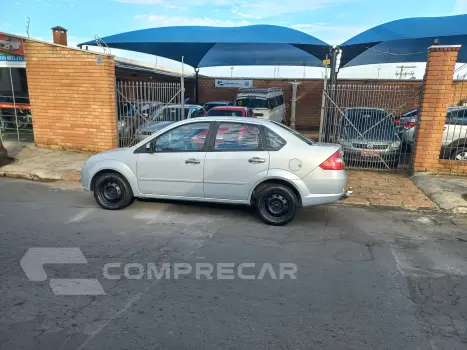 FIESTA 1.6 MPI Sedan 8V