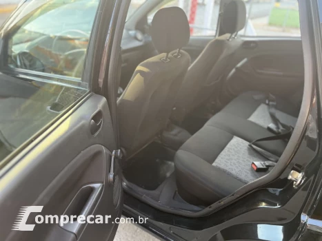 Fiesta Sedan 1.6 4P FLEX