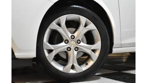 CRUZE HATCH - 1.4 TURBO SPORT6 LTZ 16V 4P AUTOMÁTICO