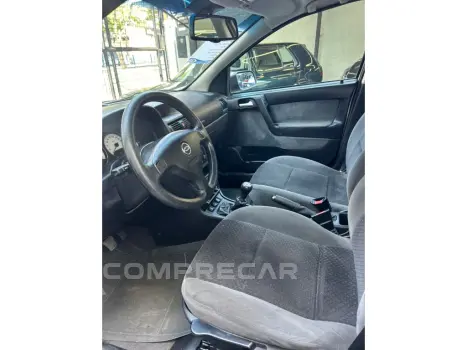 ASTRA 2.0 MPFI ELEGANCE SEDAN 8V FLEX 4P MANUAL