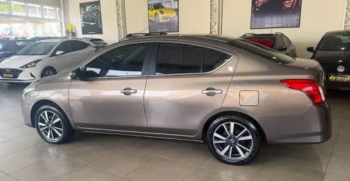 VERSA 1.6 SL CVT 16V 4P AUTOMATICO