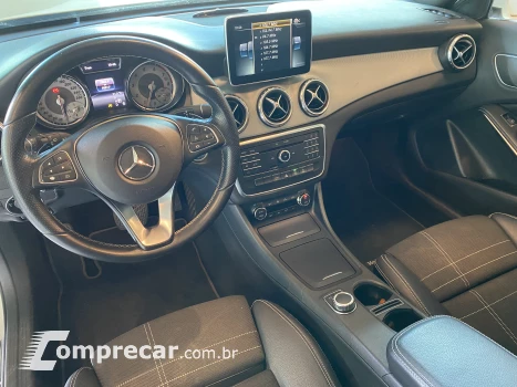 Mercedes-Benz GLA 200 1.6 CGI Enduro 16V Turbo 4 portas