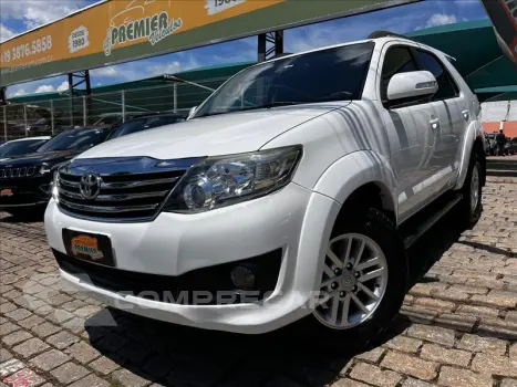 Toyota HILUX SW4 2.7 SR 4X2 16V 4 portas