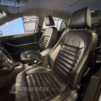 JETTA Highline 2.0 TSI 16V 4p Tiptronic