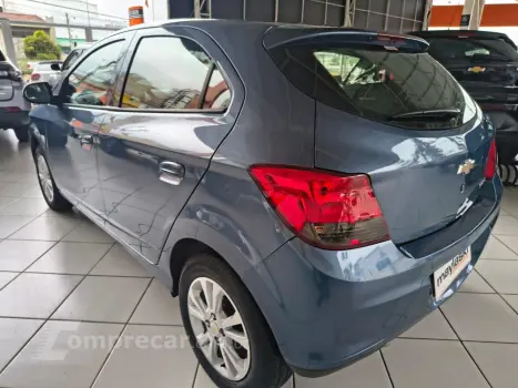 Onix Hatch 1.0 4P FLEX LT LOLLAPALOOZA