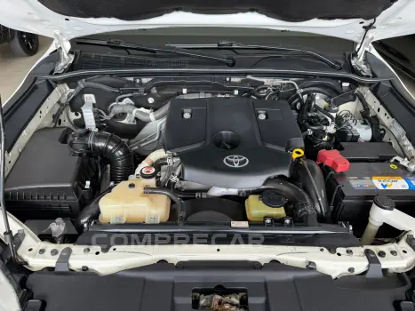 HILUX 2.8 D-4d Turbo CD SRX 4X4