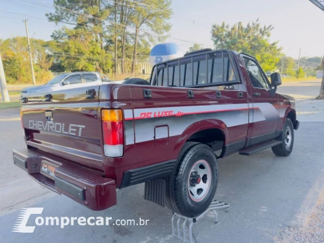 D20 4.0 DIESEL CUSTOM S CABINE SIMPLES