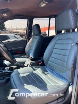 CHEROKEE 4.0 Laredo 4X4 6I 12V