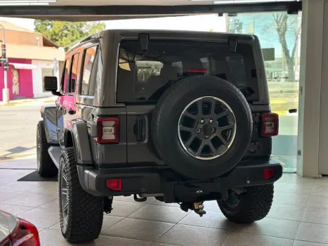 WRANGLER 2.0 TURBO GASOLINA UNLIMITED OVERLAND 4P 4X4 AT8