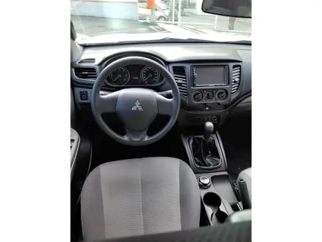 L200 TRITON 2.4 16V TURBO DIESEL GL CD 4X4 MANUAL