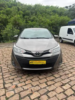 YARIS 1.5 16V Sedan XL