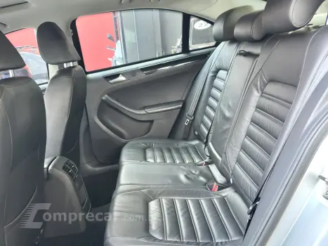 JETTA 2.0 TSI HIGHLINE 211CV GASOLINA 4P TIPTRONIC