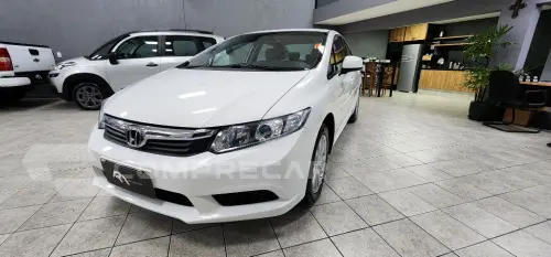 Honda Civic Sedan LXS 1.8/1.8 Flex 16V Mec. 4p 4 portas