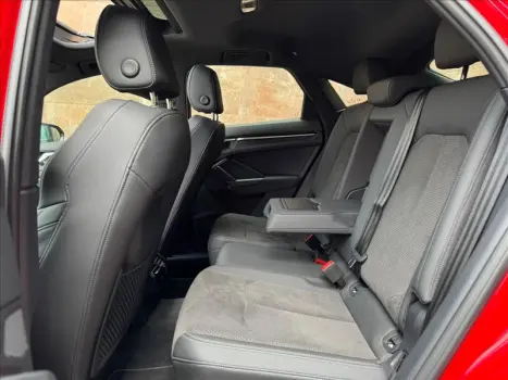 Q3 2.0 40 TFSI Sportback Performance Black Quattro