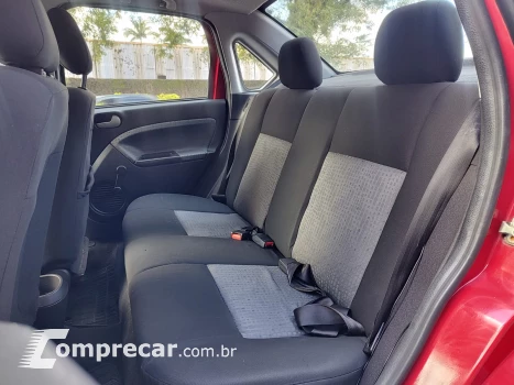 FIESTA 1.6 MPI Class Sedan 8V