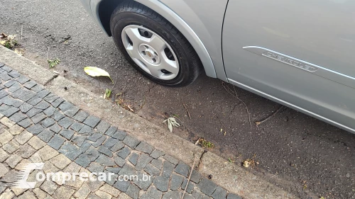 CORSA 1.4 MPFI Maxx Sedan 8V