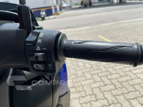 NMAX CONNECTED 160 ABS