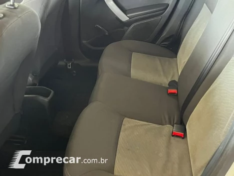 208 - 1.5 ACTIVE 8V 4P MANUAL
