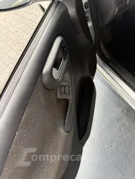 CORSA 1.4 MPFI Premium Sedan 8V