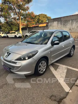 PEUGEOT 207 1.4 XR 8V 4 portas
