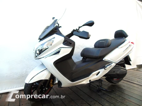 DAFRA MAXSYM 400i