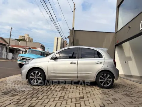 NISSAN MARCH 1.6 SL 16V 4 portas