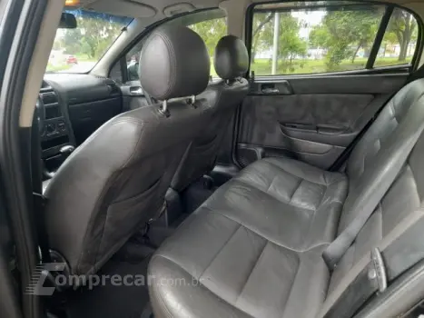 ASTRA SEDAN - 2.0 MPFI ADVANTAGE SEDAN 8V 4P AUTOMÁTICO
