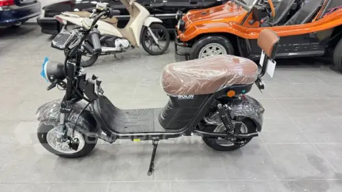 SCOOTER ELETRICA CHOPPER X13 PRETA 1000W