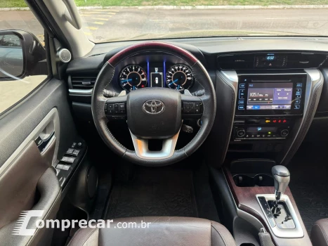 Hilux SW4 SRV 4x2 2.7 Flex 16V Aut.