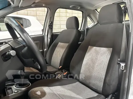 FIESTA 1.6 ROCAM SE SEDAN 8V FLEX 4P MANUAL