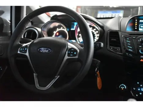 FIESTA HATCH - 1.6 TITANIUM HATCH 16V 4P MANUAL