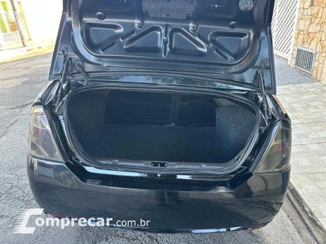 FIESTA 1.6 Rocam Sedan 8V