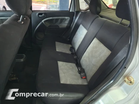 FIESTA 1.6 MPI Class Sedan 8V