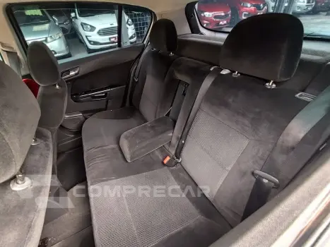 VECTRA 2.0 MPFI GT HATCH 8V FLEX 4P MANUAL