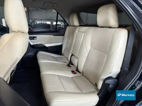 HILUX SW4 2.8 SRX DIAMOND 4X4 7 LUGARES 16V TURBO