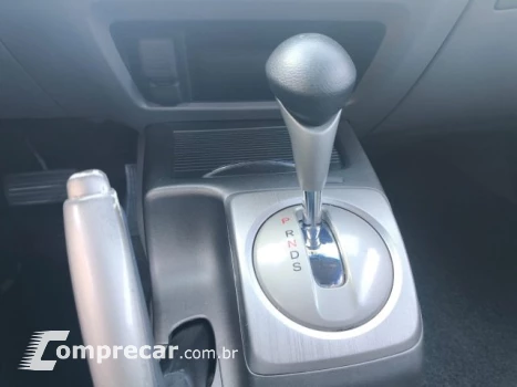 CIVIC - 1.8 EXS 16V 4P AUTOMÁTICO