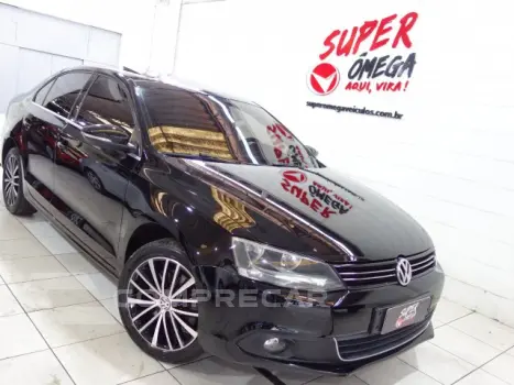 Volkswagen JETTA - 2.0 TSI HIGHLINE 211CV 4P TIPTRONIC 4 portas
