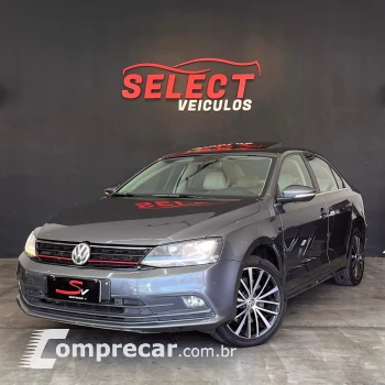 Volkswagen JETTA 2.0 TSI Highline 4 portas