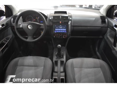 POLO - 1.6 MI 8V 4P MANUAL