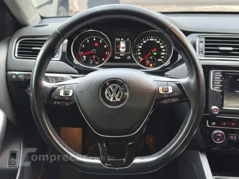 JETTA 2.0 TSI HIGHLINE 211CV GASOLINA 4P TIPTRONIC