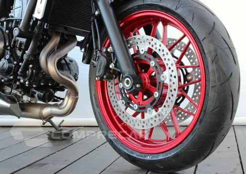 KAWASAKI Z650 ABS RS