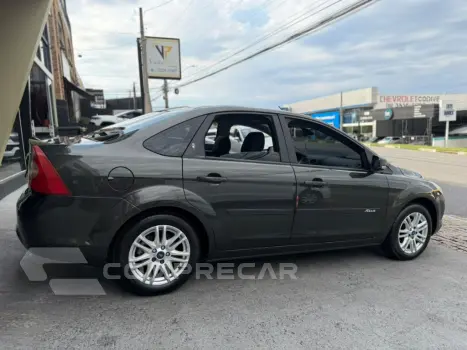 Focus Sedan 2.0 16V/2.0 16V Flex 4p